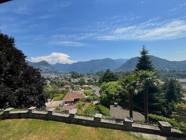 Villa con piscina e vista imprendibile