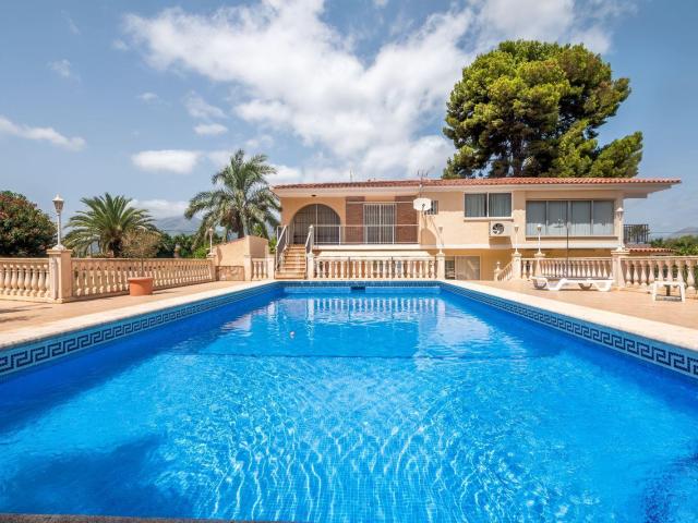 Villa con piscina en venta en Albir 327m² Alfaz de baix