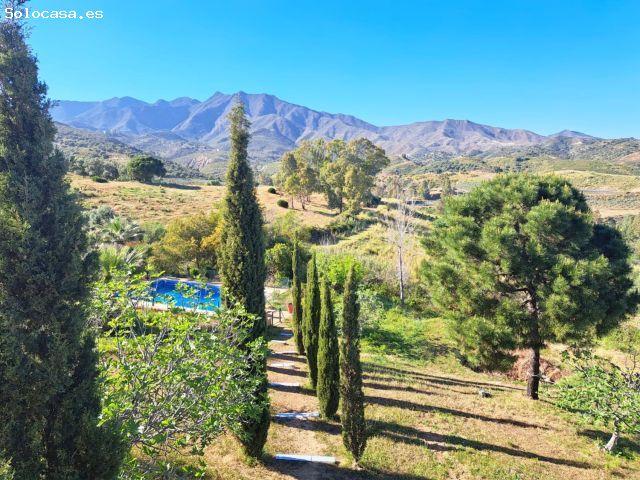 Villa con Piscina en Finca Rústica