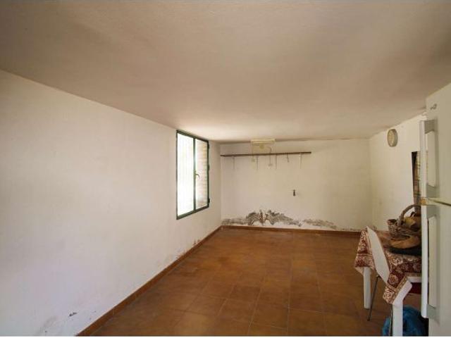 Villa con Piscina Privada y Amplio Semisótano en El Lagar – Espacio, Confort y Calidad de Vida en Al