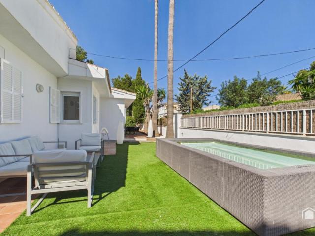 Villa con piscina privada y jacuzzi Licencia turística para 8 personas Can Picafort Calle Tords