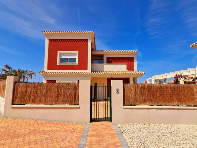 Villa con precio irrepetible!