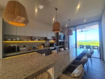 Villa con roof top frente al mar en San Bruno