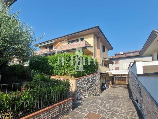 Villa con terrazzo, Campi Bisenzio san piero a ponti