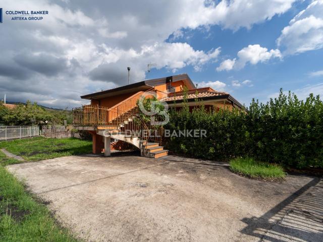 Villa in vendita a Zafferana Etnea