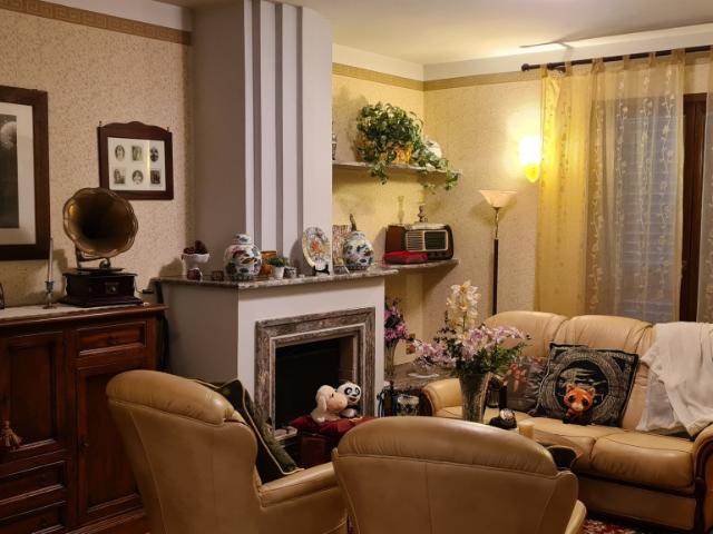 Villa con terrazzo a Pescia