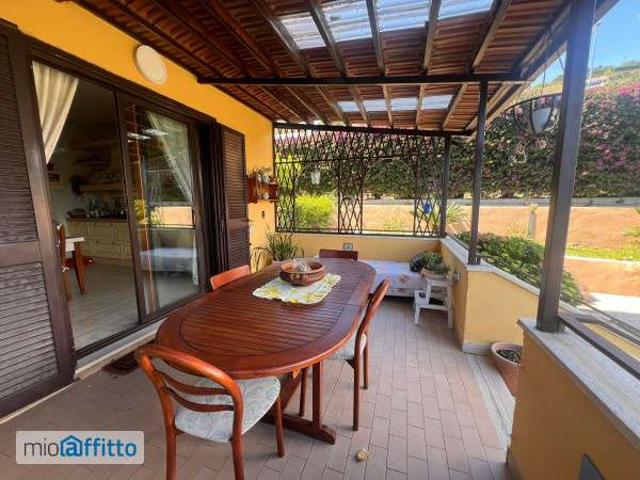 Villa con terrazzo Fuorigrotta