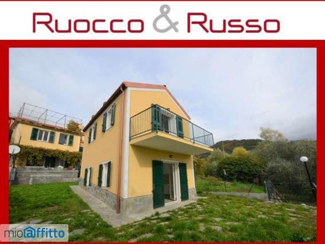 Villa con terrazzo Molassana