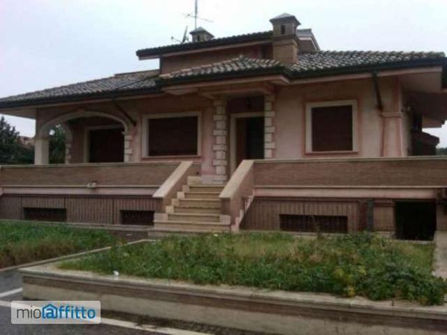 Villa con terrazzo Trigoria, spinaceto, tor de cenci, vallerano