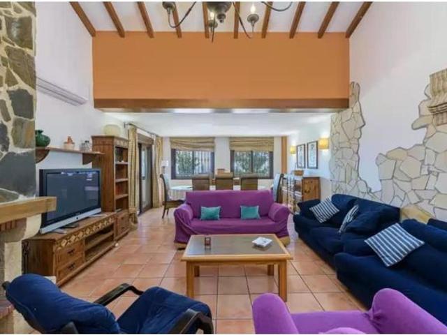VILLA CON VISTA AL MAR