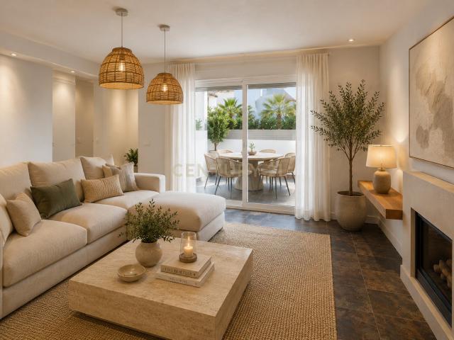 Villa con vistas al mar y a la puesta de sol en Ibiza: gran potencial en una ubicación exclusiva