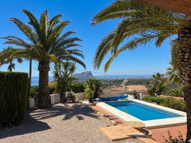 Villa con vistas al mar en venta en la costa de Benissa Esta. 301m² Benissa