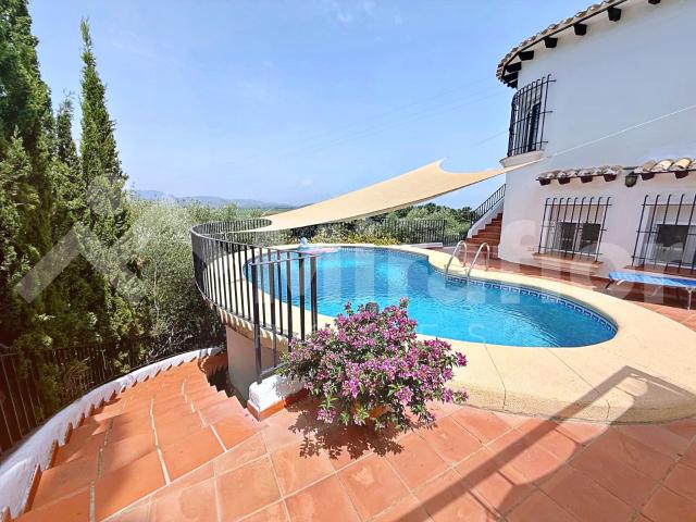 Villa con vistas panorámicas en Monte Pego, amplios espacios. 250m² Monte Pego