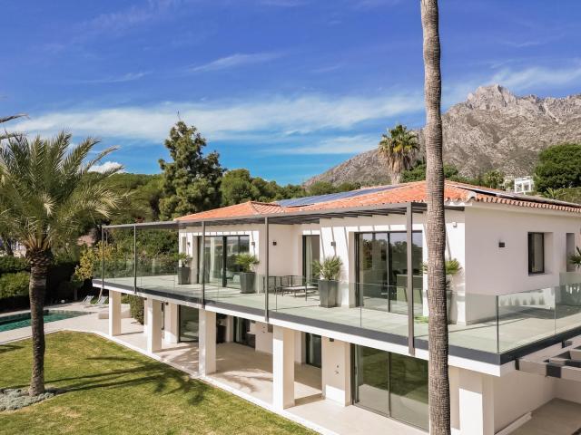 VILLA CON VISTAS PANORÁMICAS