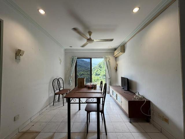 Villa Condo corner unit in Relau Bayan Lepas cheapest in market