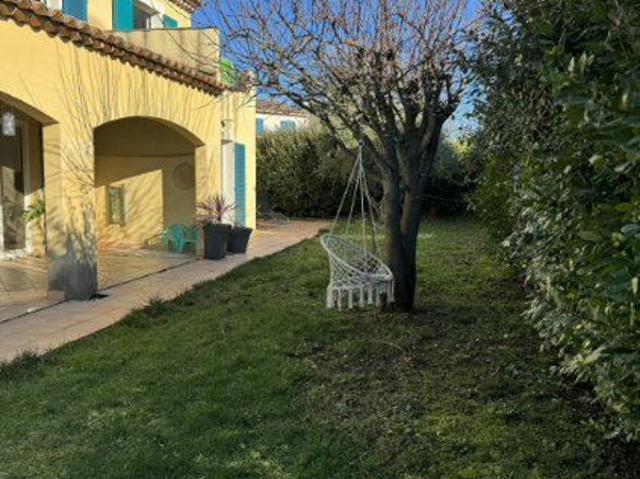 Villa construite en 2005, R.T. 20212