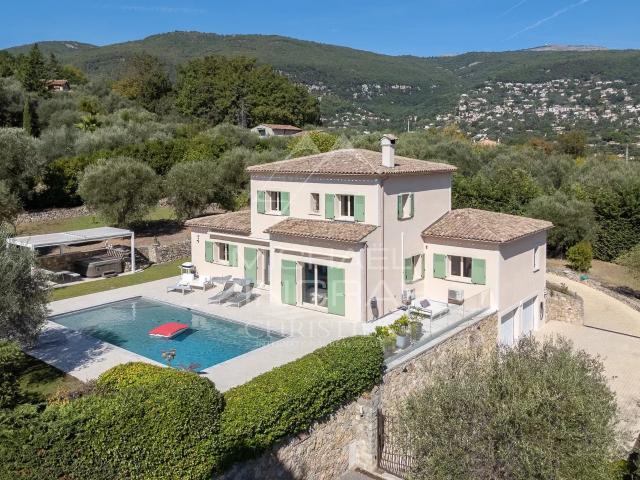 Villa avec piscine à Grasse, à 5 minutes d'Opio – 340 m² – T. 268m² Grasse