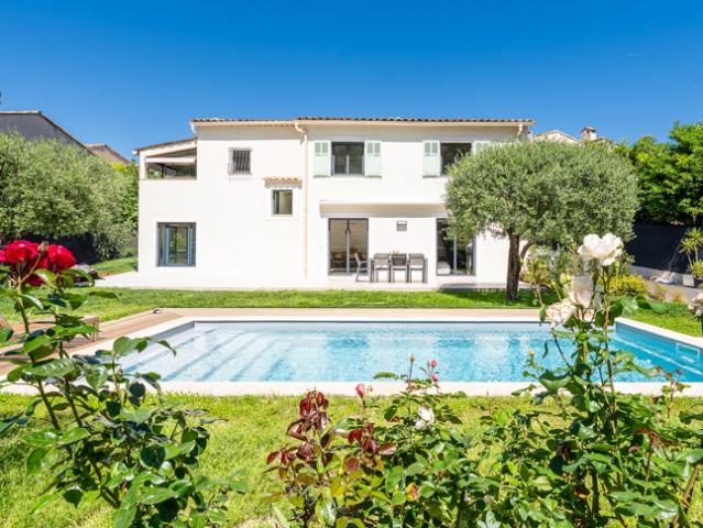 Villa clé en main avec piscine, appartement indépendant et p
