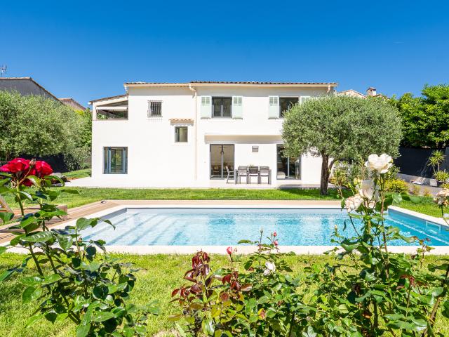 Villa clé en main avec piscine, appartement indépendant et potentiel locatif