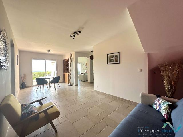 Villa climatisée pour 8 personnes avec piscine chauffée et vue mer panoramique à La Londe les Maures