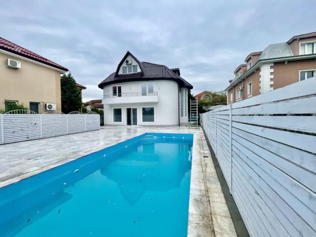 villa cu piscina, zona iancu nicolae, jolie ville