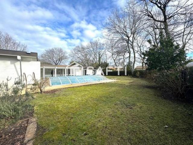 Villa d’architecte avec piscine à Saint Jean d’Illac