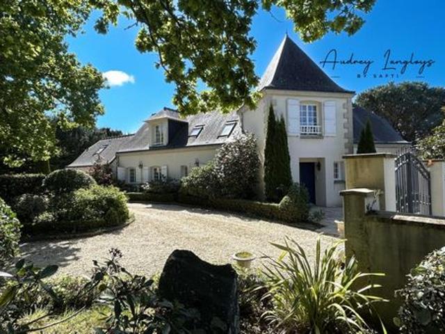 Villa d' architecte avec piscine