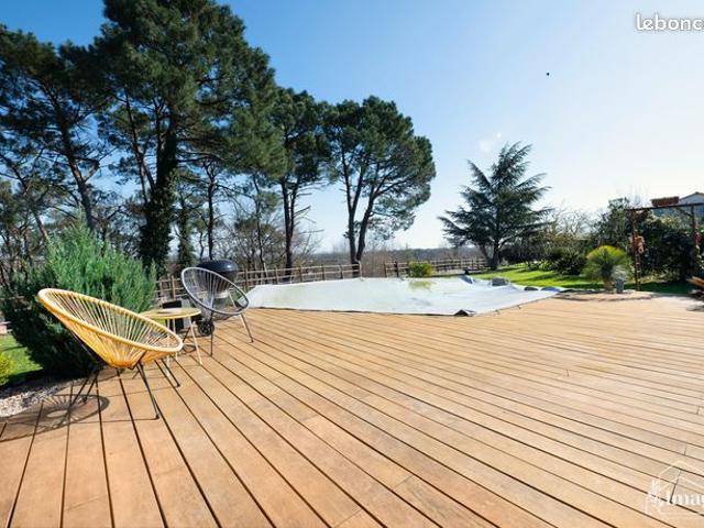 Villa d’architecte de 215 m² sur près d’un hectare, cadre paisible et nature dominante Graulhet