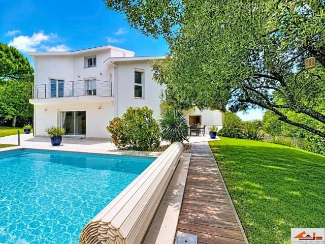 VILLA D’ARCHITECTE T8 – 220 m² – RAMONVILLE SAINT AGNE CENTRE –