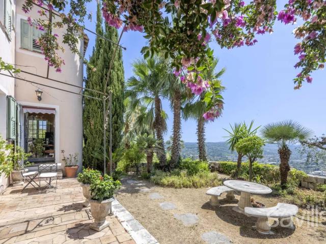 Villa d’artiste Art Déco avec vue panoramique – Quartier Rot. 322m² Grasse