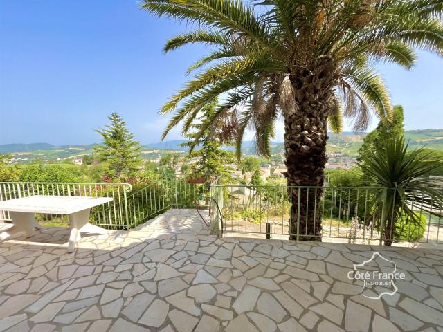 Villa d’exception 5 pièces 145 m2 avec vue panoramique sur L. 145m² Limoux