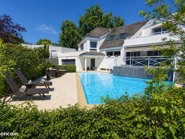 Villa d’exception 350 m², Golf de La Wantzenau Piscine, spa & sous sol