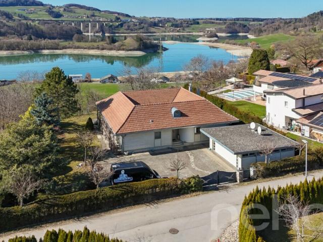 Villa d?exception avec vue panoramique sur le lac