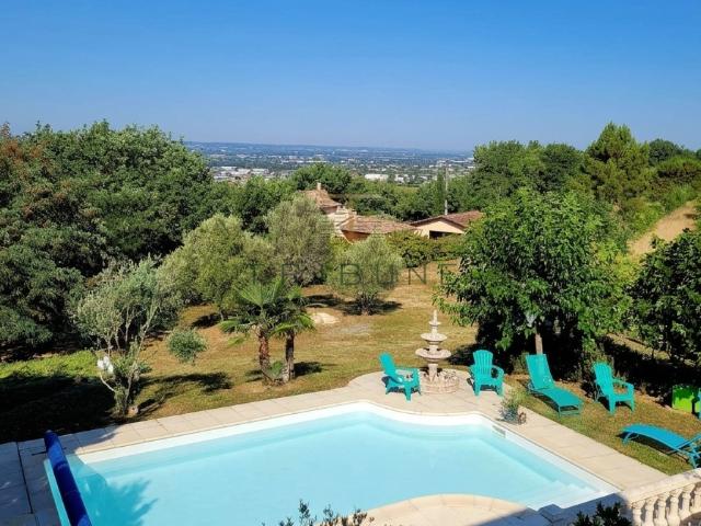Villa d’exception de 130 m2 avec vue panoramique, à 8 minutes d'Agen