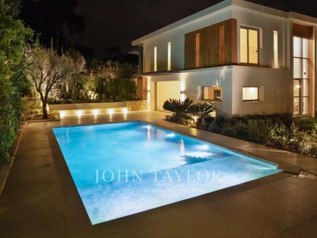 Villa d’exception neuve à louer à Mougins Piscine chauffée, domaine privé