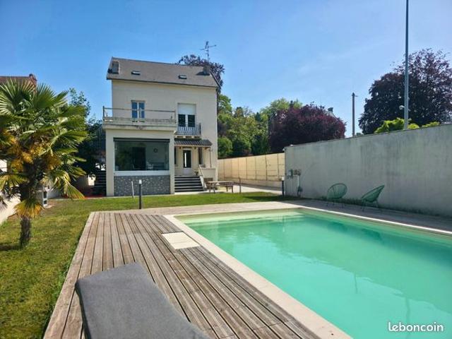 Villa d’inspiration Art déco avec piscine – Caudry centre