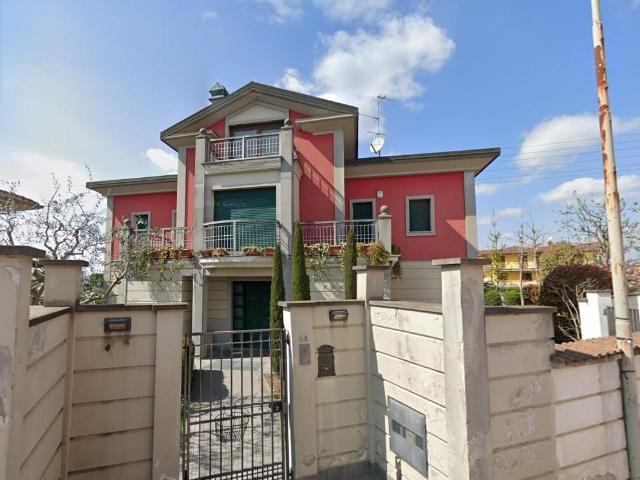 Villa da ristrutturare a Cortenuova