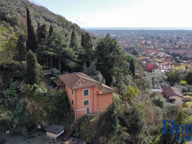 Villa da ristrutturare, Massa la rocca