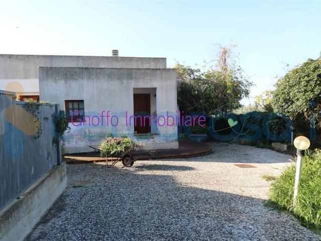 Villa da ristrutturare in affitto a Trapani
