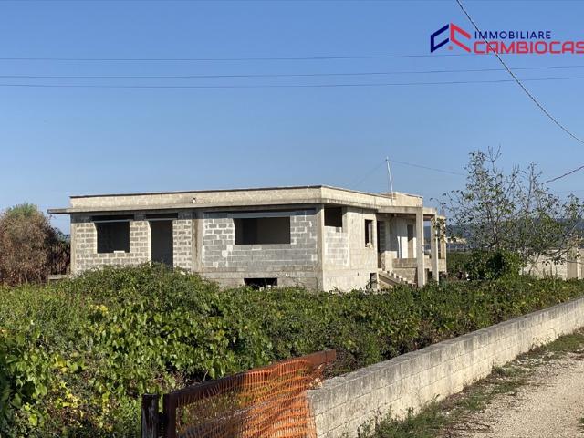 Villa da ristrutturare in contrada fogliaro, Crispiano