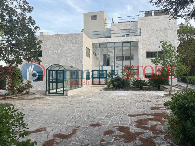Villa da ristrutturare in strda dei colli, Ostuni