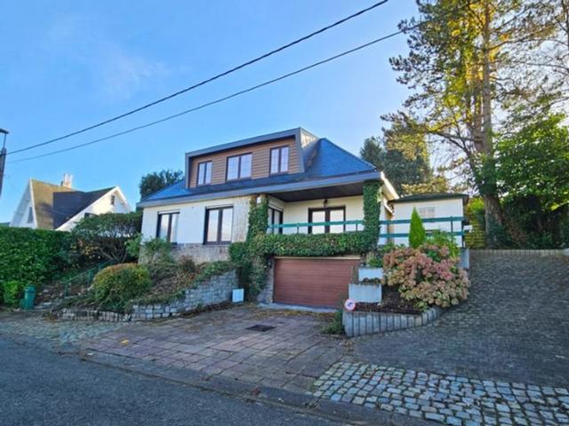 Villa dans clos calme