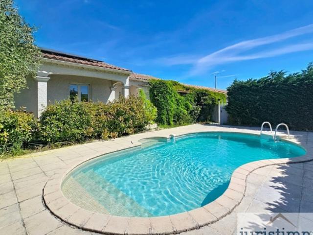 VILLA dans lotissement calme avec 4 chambres piscine et gara