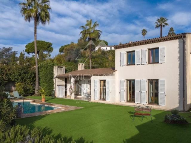 Villa dans un domaine sécurisé