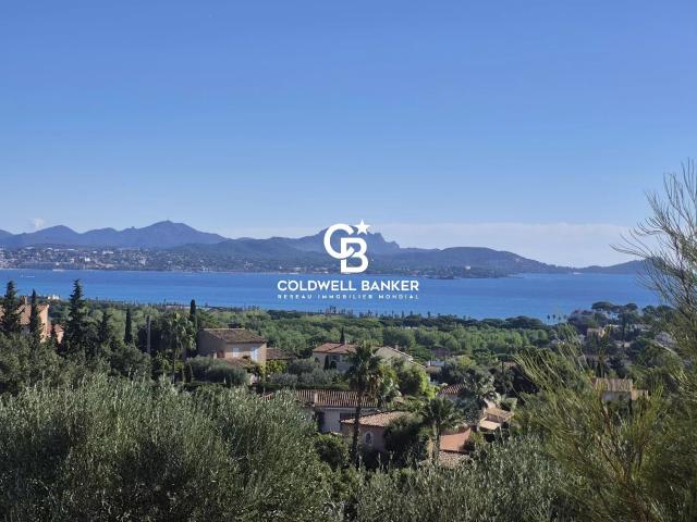 Villa d'architecte 250m² avec vue panoramique mer et Estérel. 250m² Saint Aygulf
