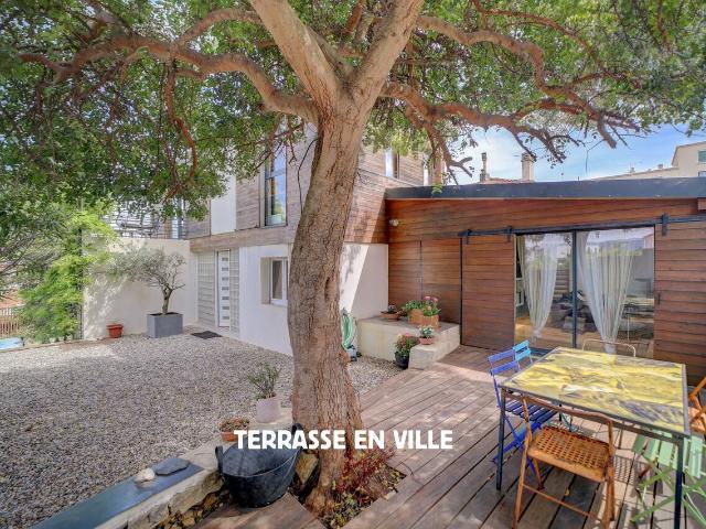 VILLA D'ARCHITECTE T5 150M2 VUE MER CENTRE VILLE A PIED