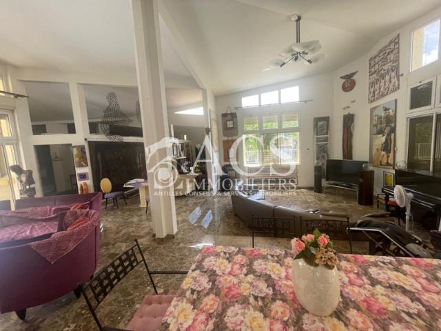 Villa d'architecte atypique, idéale pour une grande famille