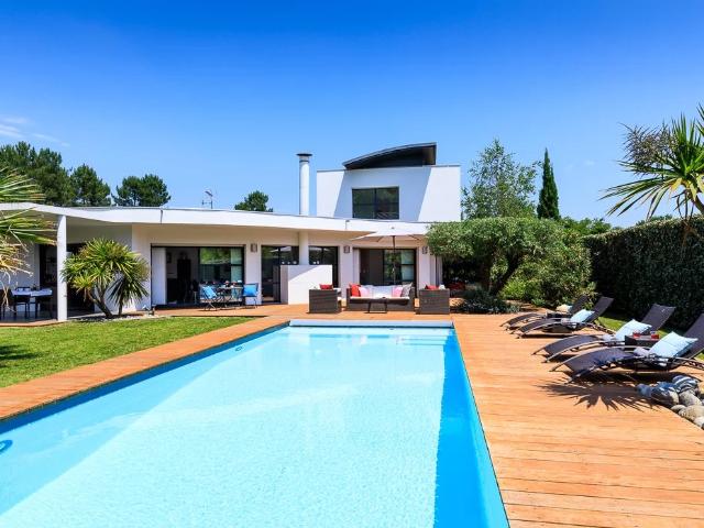 Villa d'architecte avec piscine aux portes de Seignosse