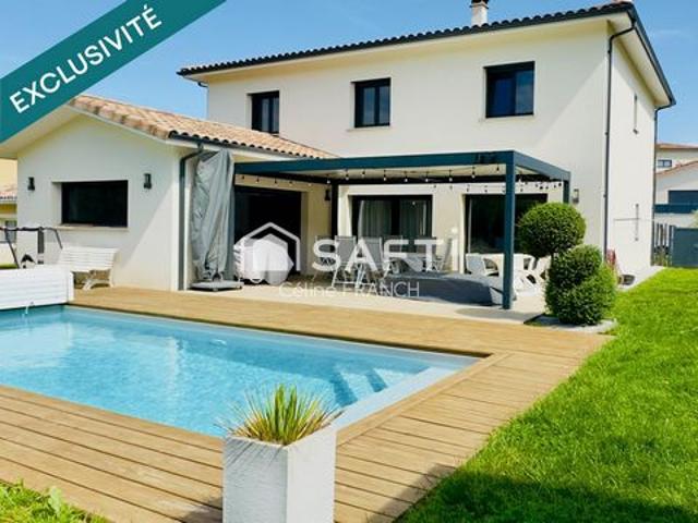 VILLA D'ARCHITECTE CONTEMPORAINE AVEC PISCINE
