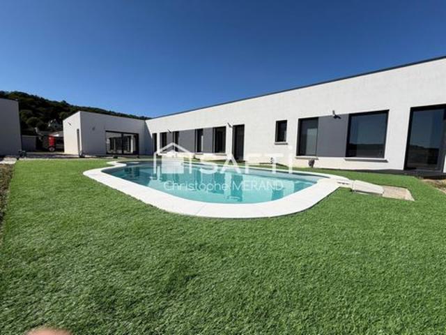 Villa d'architecte contemporaine avec piscine – 272 m² habitables –